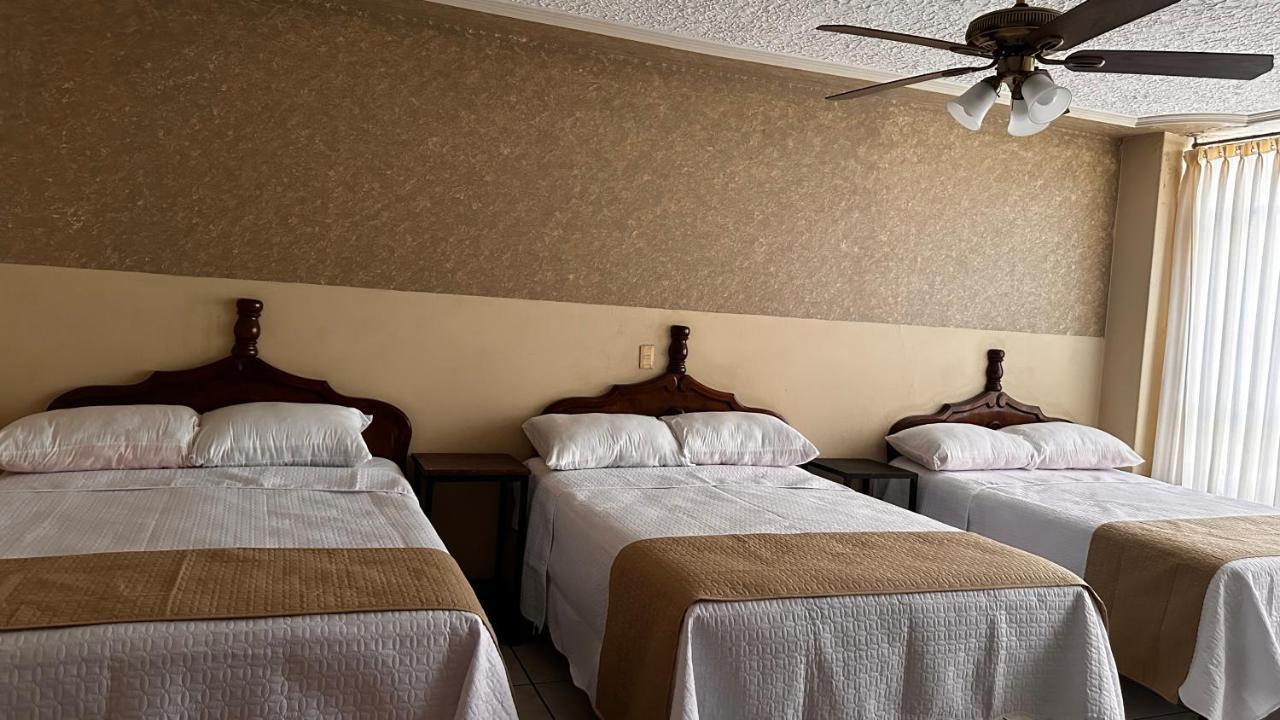 Hotel Palacio ซานฮวน เด ลอสลากอส ภายนอก รูปภาพ